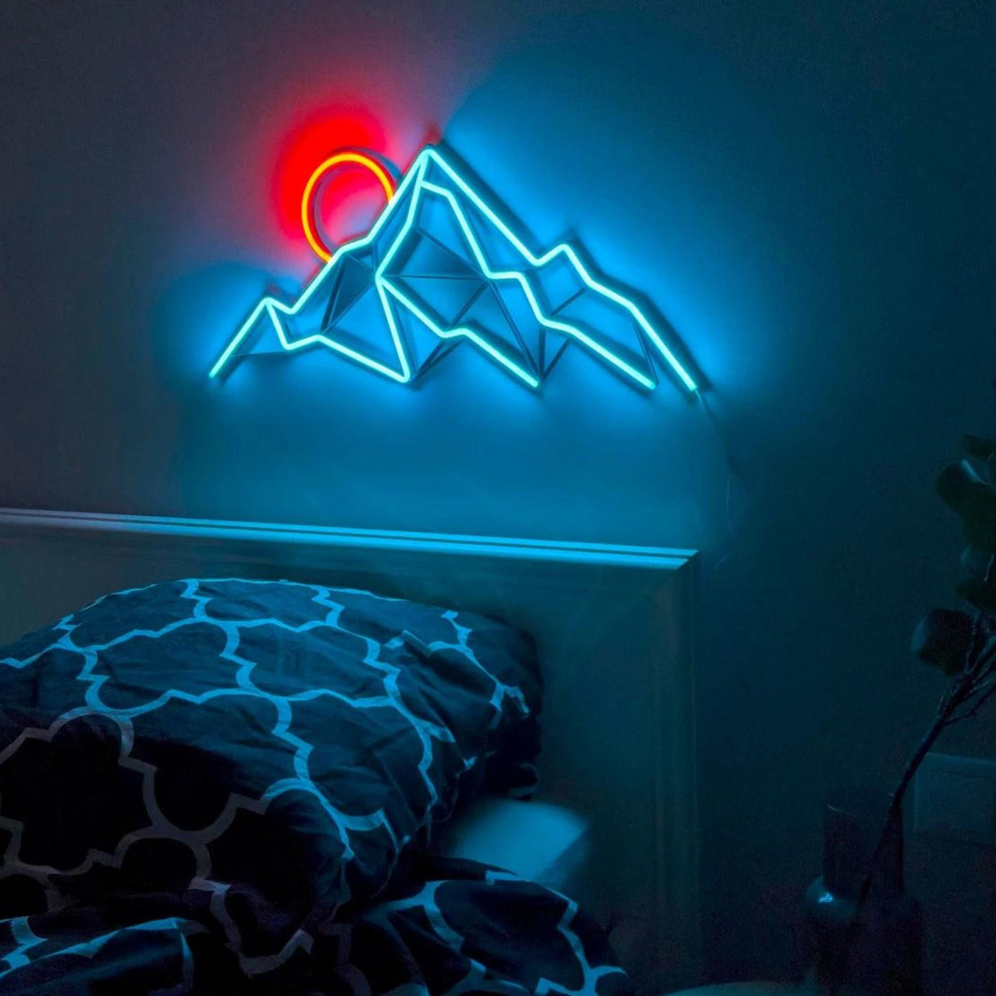 Neon Sign Mountains - Wall Art LED Light Decor